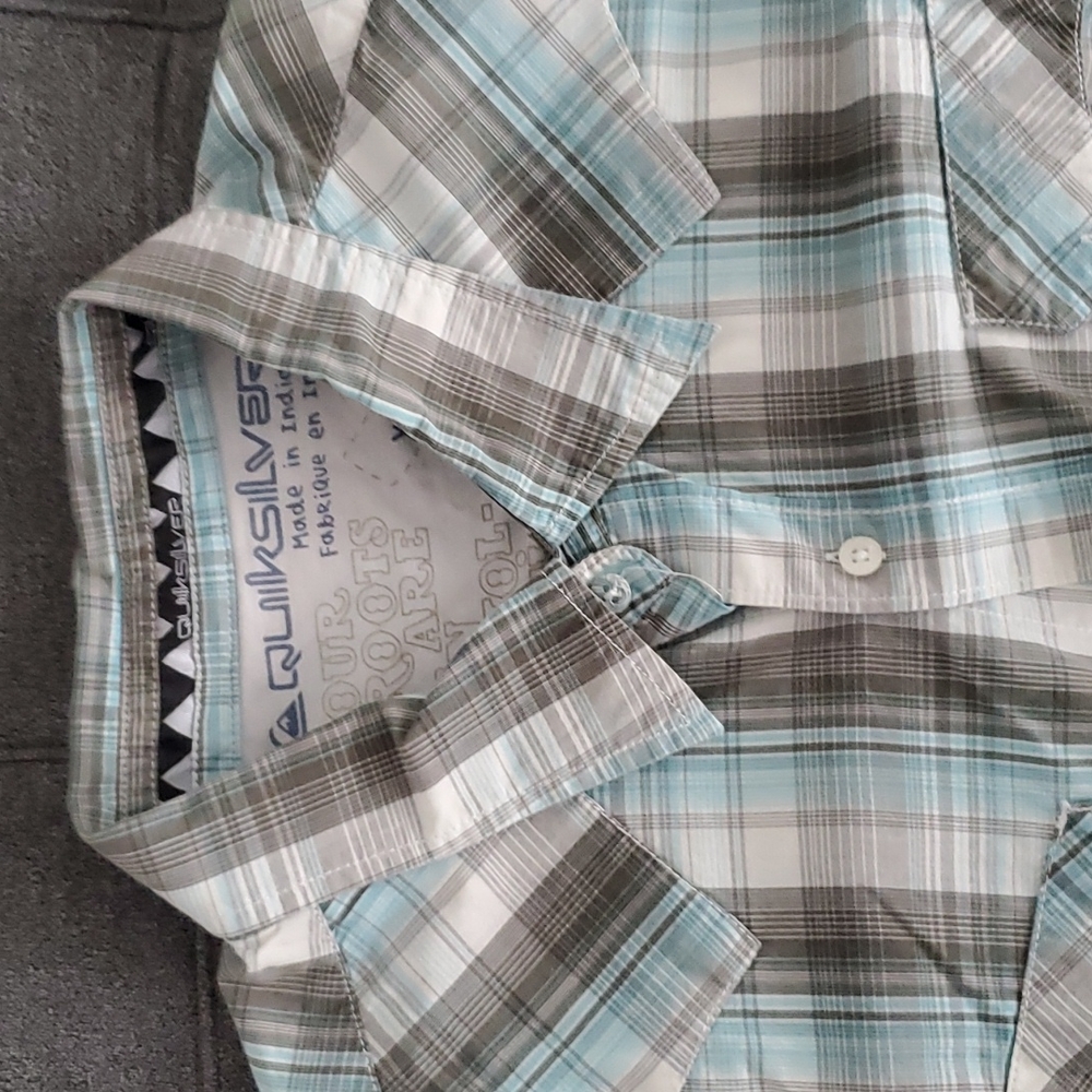 Quicksilver button down - Picture 3 of 9